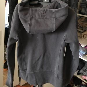 Lululemon black zip up hoodie- size 6